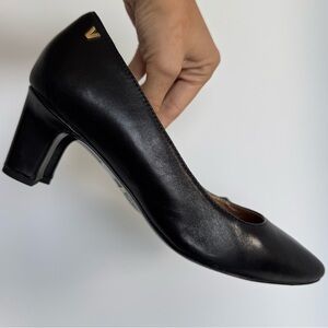 Elegant Black Leather Pumps